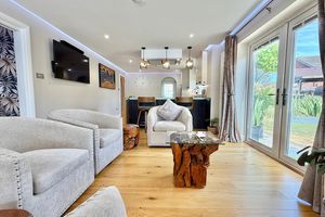 Kitchen/Dining/Family Room- click for photo gallery